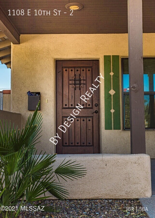 Building Photo - Modern 3 Bed 3 Bath - Less than 1 Mile to ...