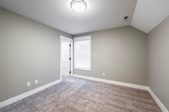 Building Photo - 456 Adalynn Cir