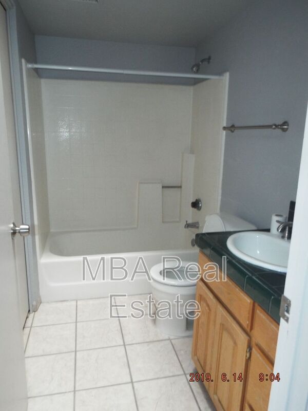 Building Photo - 5648 W Villa Theresa Dr