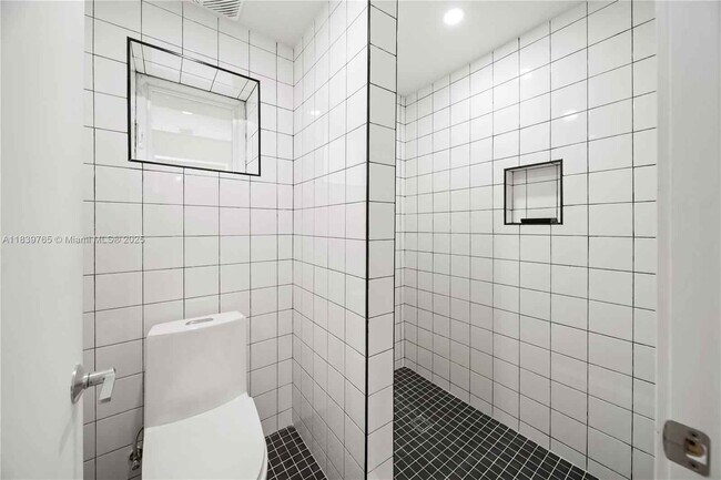 Building Photo - Northwest 9th Court, Miami, FL 33127 - 5 BR 3 BA townhouse