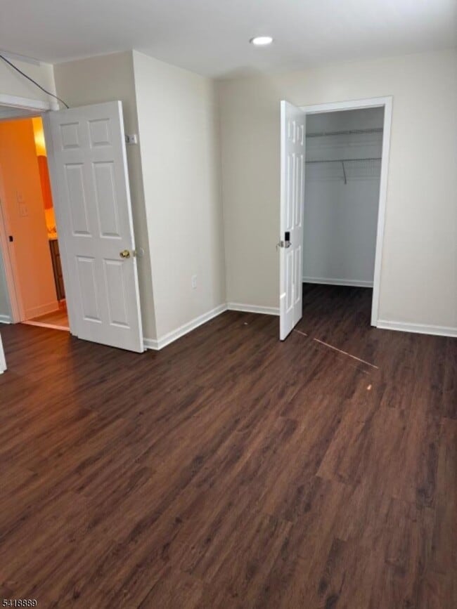 Building Photo - 751 Summer Ave