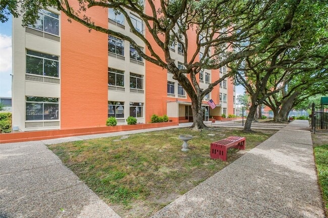Building Photo - 7520 Hornwood Dr