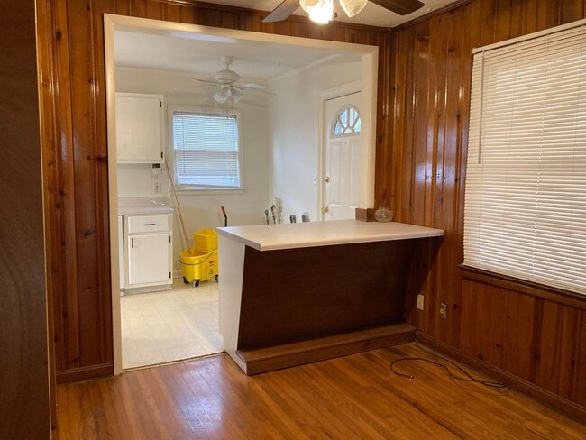 Building Photo - 2/1 Home in Garden Lakes $995.00