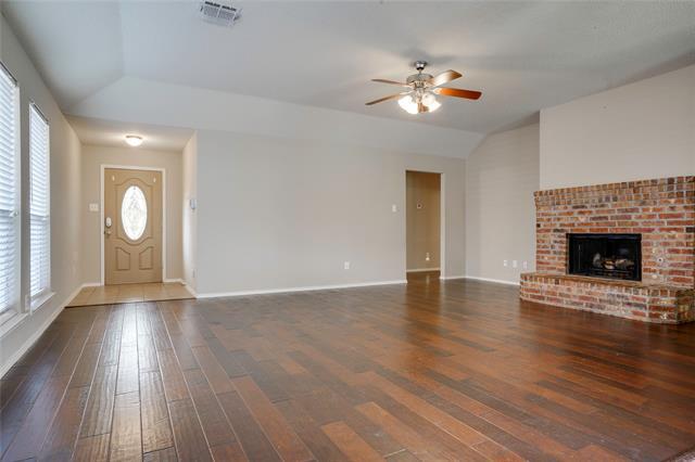 Building Photo - 9940 Carter Dr