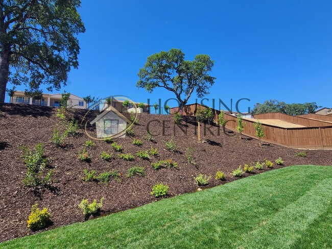 Building Photo - Luxurious Newer Construction Rental Home I...