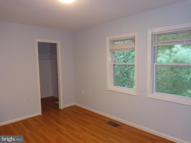 Building Photo - 5565 Peppercorn Dr