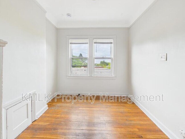 Building Photo - 1346 Kenilworth Ave