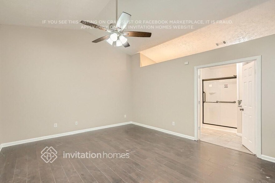 Building Photo - 2373 Cove Lake Way