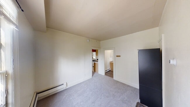 Building Photo - 424 N State St