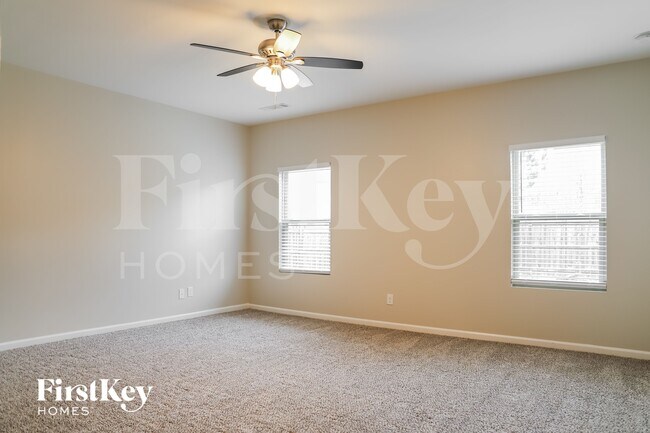 Building Photo - 216 Aberdeen Way