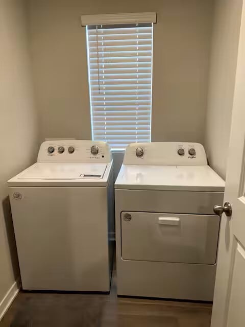 Building Photo - 4521 SE Ember Ln