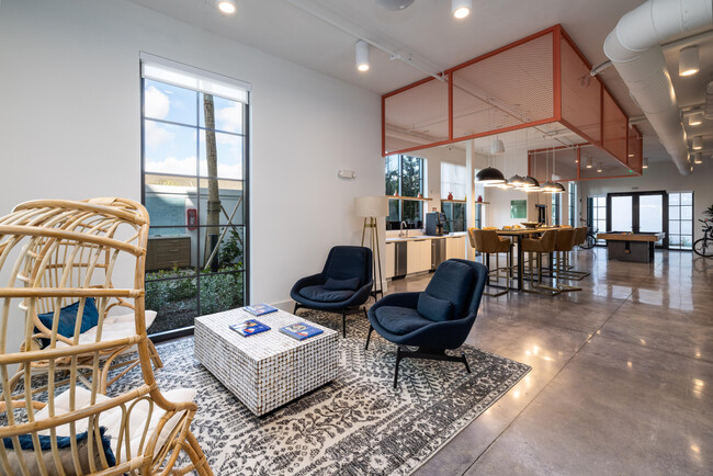 Building Photo - 101 S E St