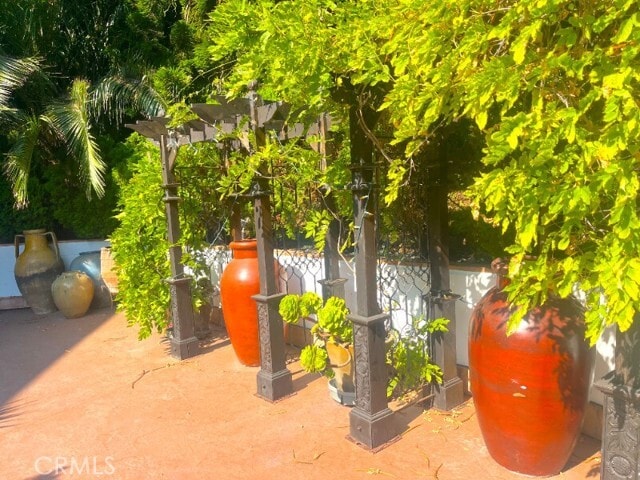 Building Photo - 100 Cliff Dr