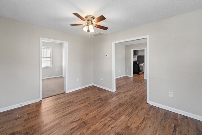 Building Photo - Bright & Stylish 3-Bedroom Home Near Downtown Savannah