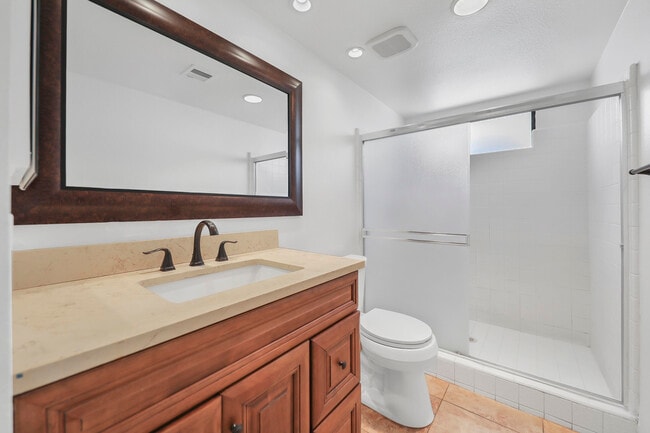 Building Photo - 40492 Bay Hill Way