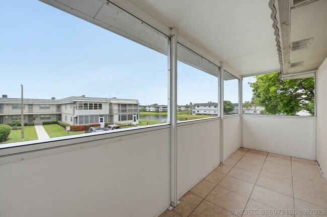 Building Photo - 670 Monaco Ct