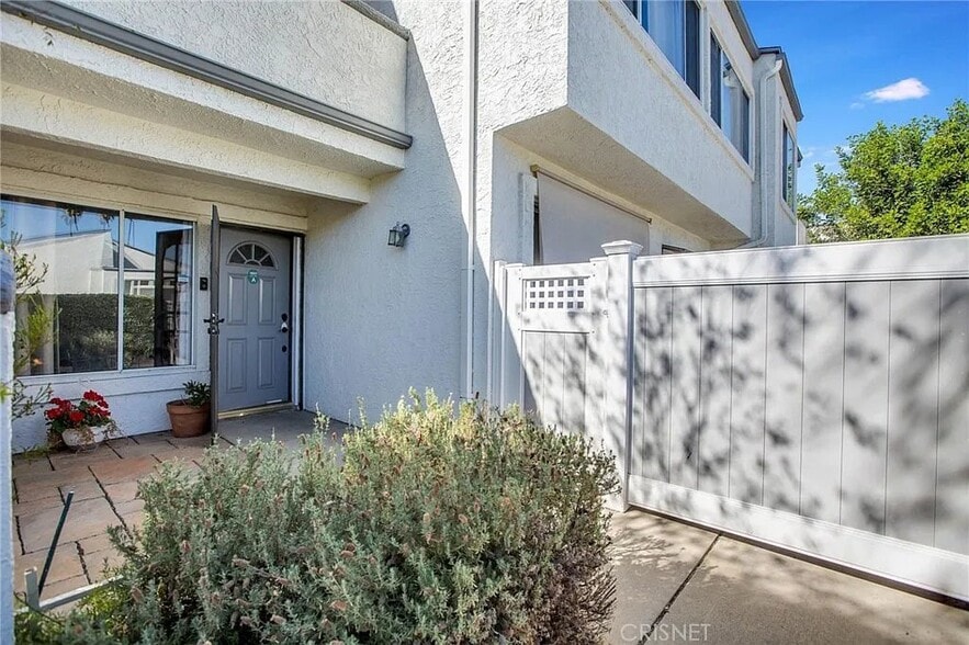 Building Photo - 18521 Mayall St