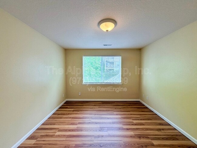 Building Photo - 13760 SW Mapleview Ln