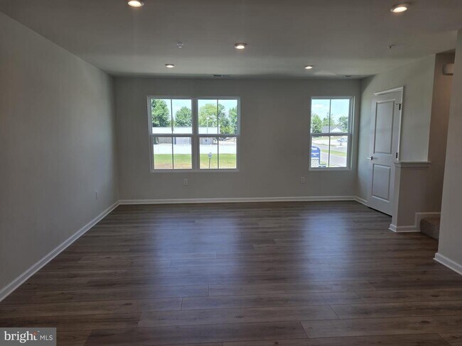 Building Photo - 3704 Sophia Ln