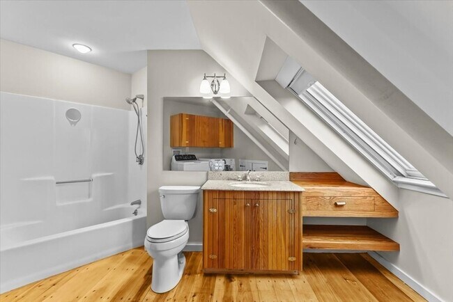 Building Photo - 1 Samoset Ave