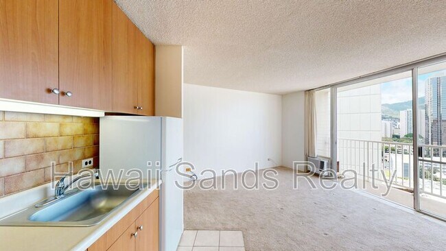 Building Photo - 750 Amana St