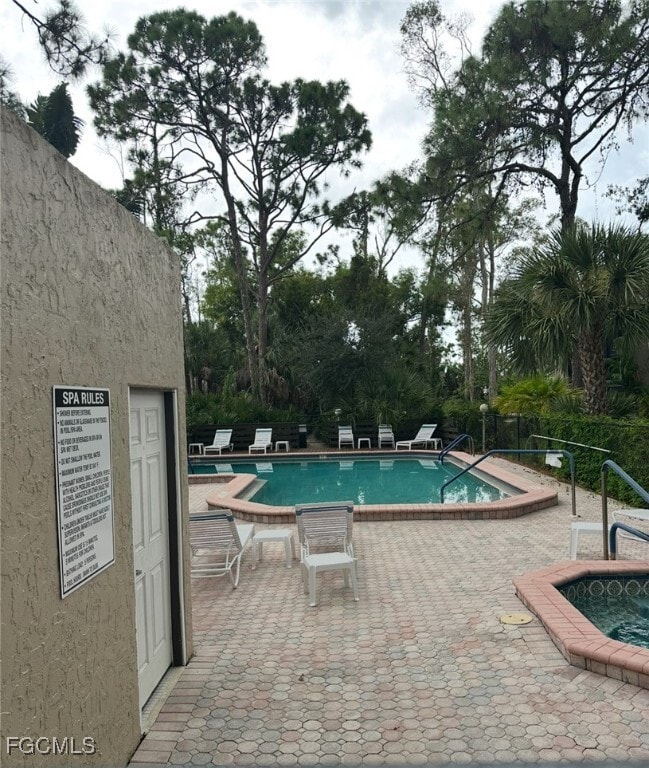 Building Photo - 122 Pinebrook Dr