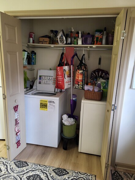 Building Photo - 411 E Montgomery Ave