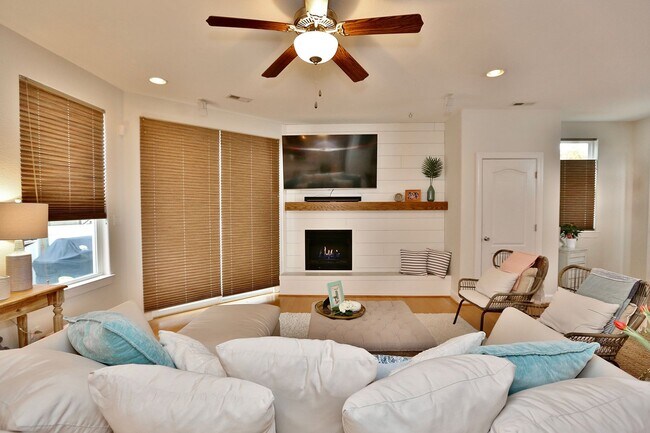 Building Photo - 3-Bedroom Condo 1/2 Mile from Oceanfront! Stainless Steel Appliances - Granite Counter Tops - All...