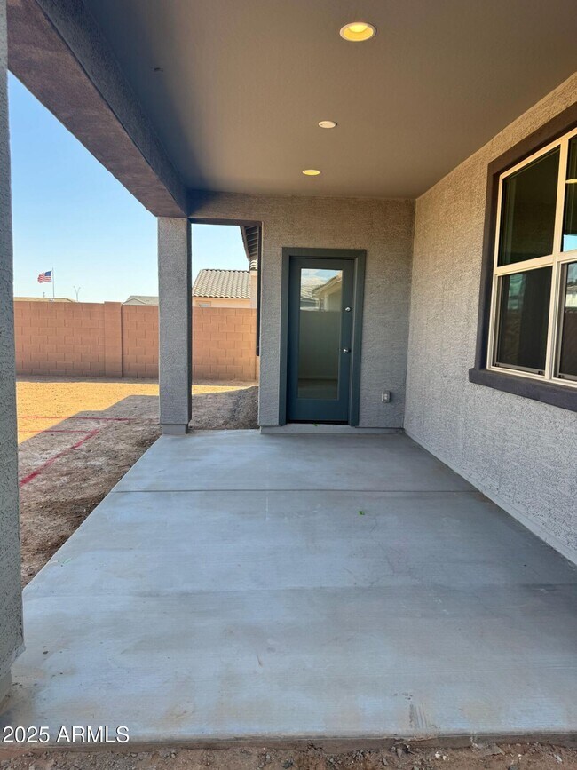 Building Photo - 25255 N 172nd Ln