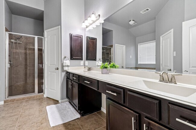 Building Photo - 21396 Timber Lodge Ln