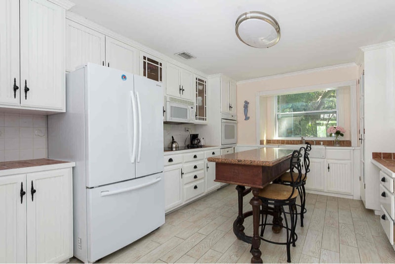 Building Photo - 9480 Frangipani Dr