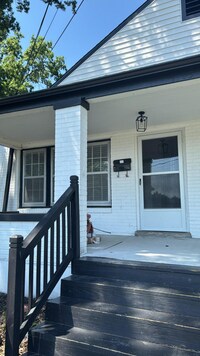 Building Photo - 1103 Jewell Ave