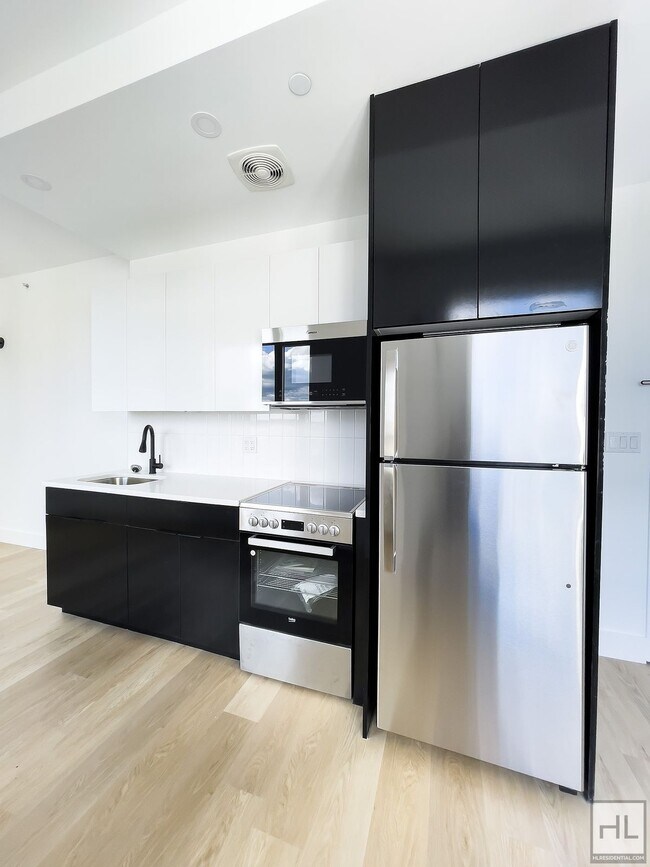 Building Photo - Crown Heights / Brooklyn / Sunlit 1-Bed 1-...