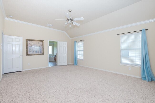 Building Photo - 26114 Sandersgate Ln