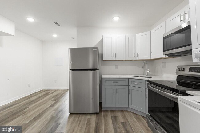 Primary Photo - 2550 Kensington Ave