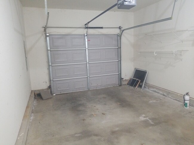 Building Photo - 737 Andra Dr