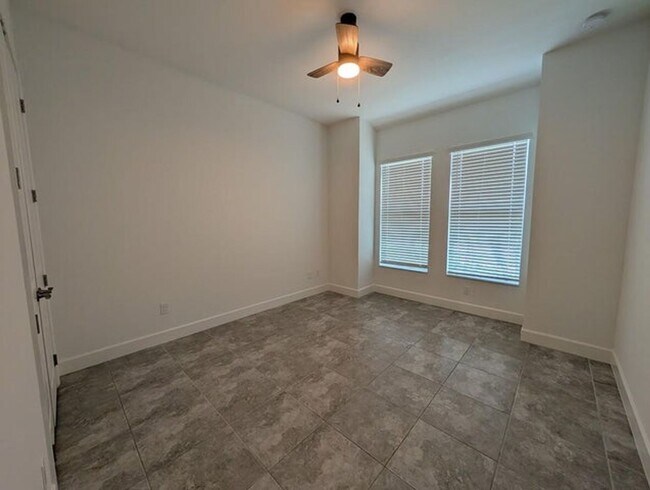 Building Photo - 4613 Citron Wy