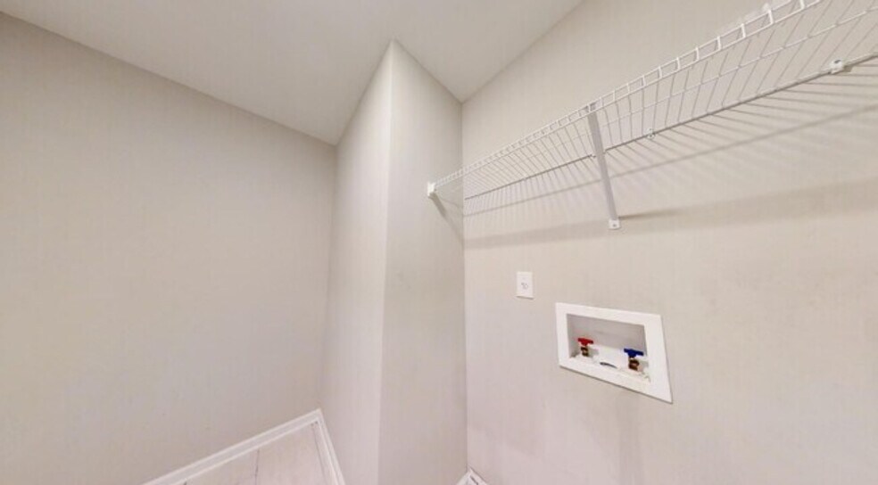 Laundry room - 2101 Forrest Cv