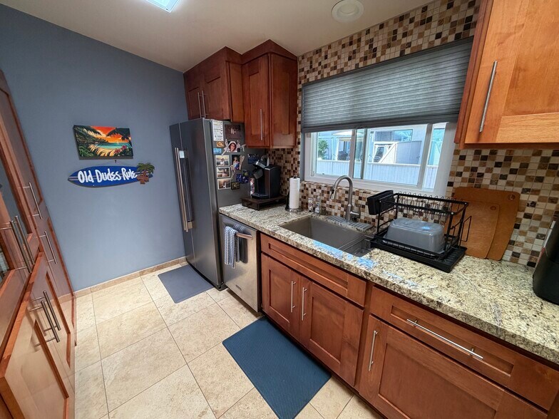 Building Photo - 163 Del Mar Shores Ter
