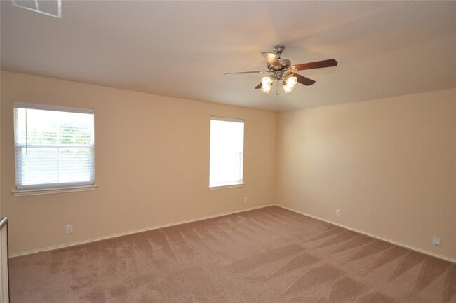 Building Photo - 409 Riverine Way