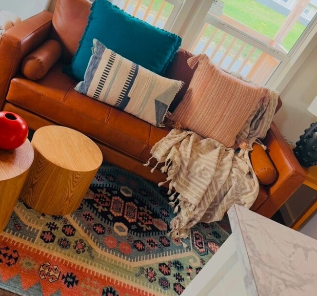 Building Photo - LURE LIVING - AIRBNB RENTAL ONLY