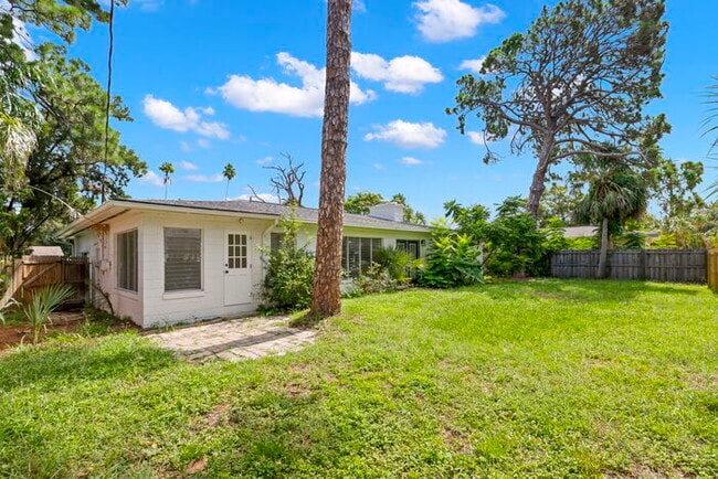 Building Photo - NEWLY RENOVATED Home For Rent in St Peters...