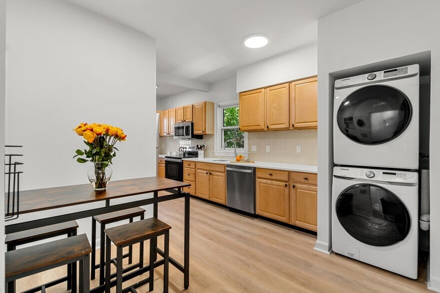 Building Photo - 80 Patten St