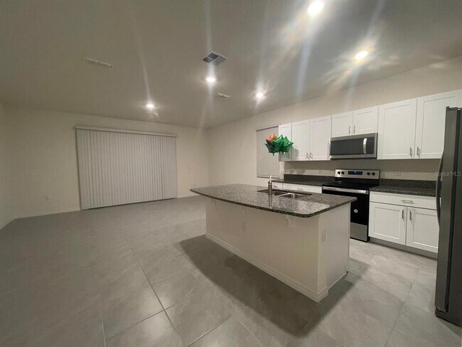 Building Photo - 1317 Isleta Lp