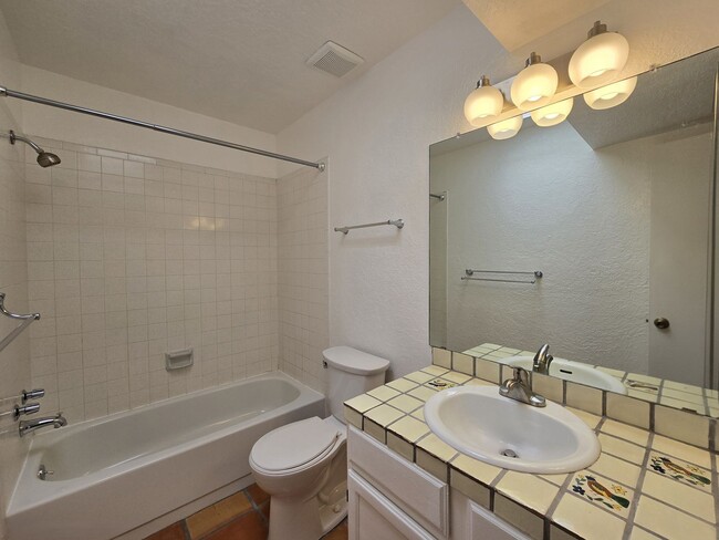 Building Photo - 2582 Camino San Patricio