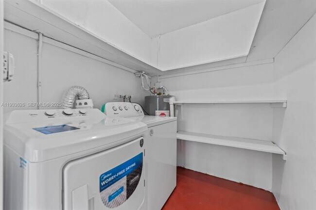 Building Photo - 72 NW 162nd St