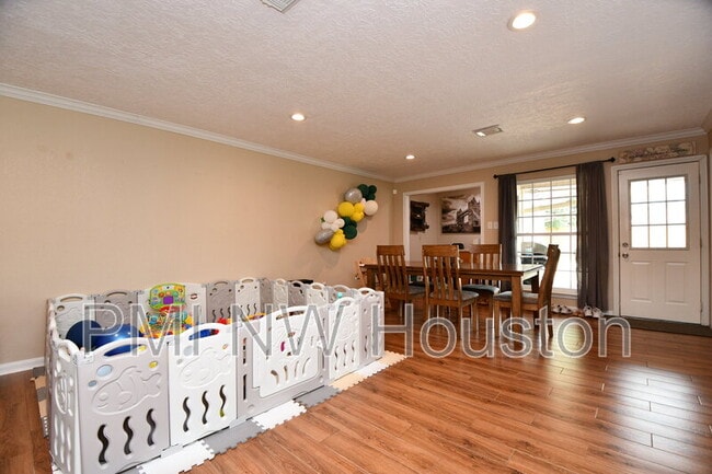 Building Photo - 3410 Plum Brook Ln