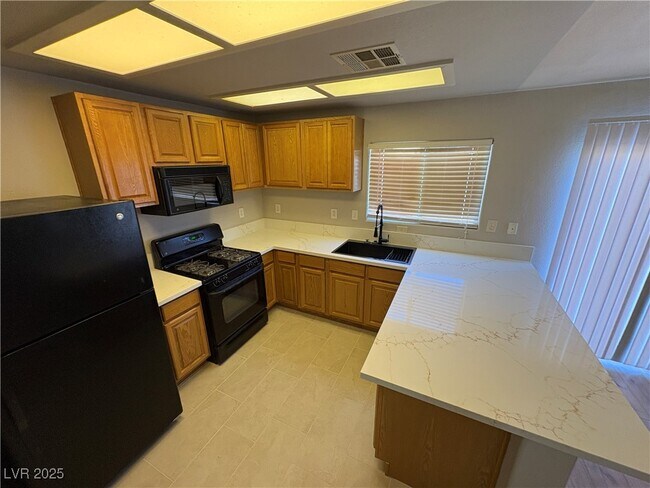 Building Photo - 7920 Hornbeam Ct