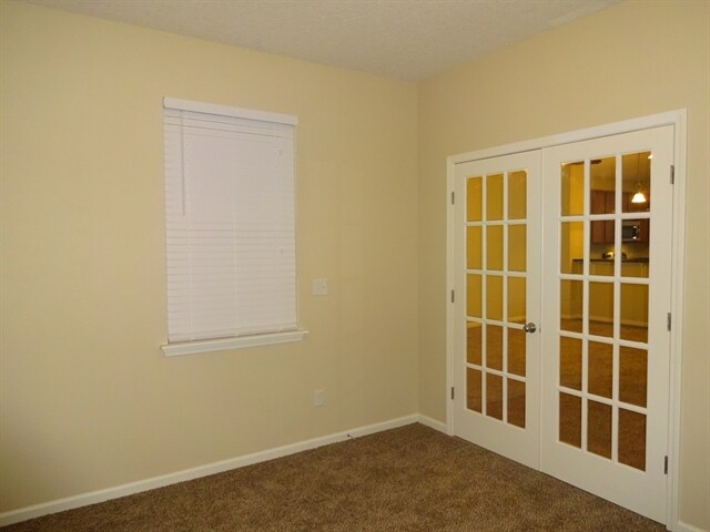 Building Photo - 500 Glendale Ln