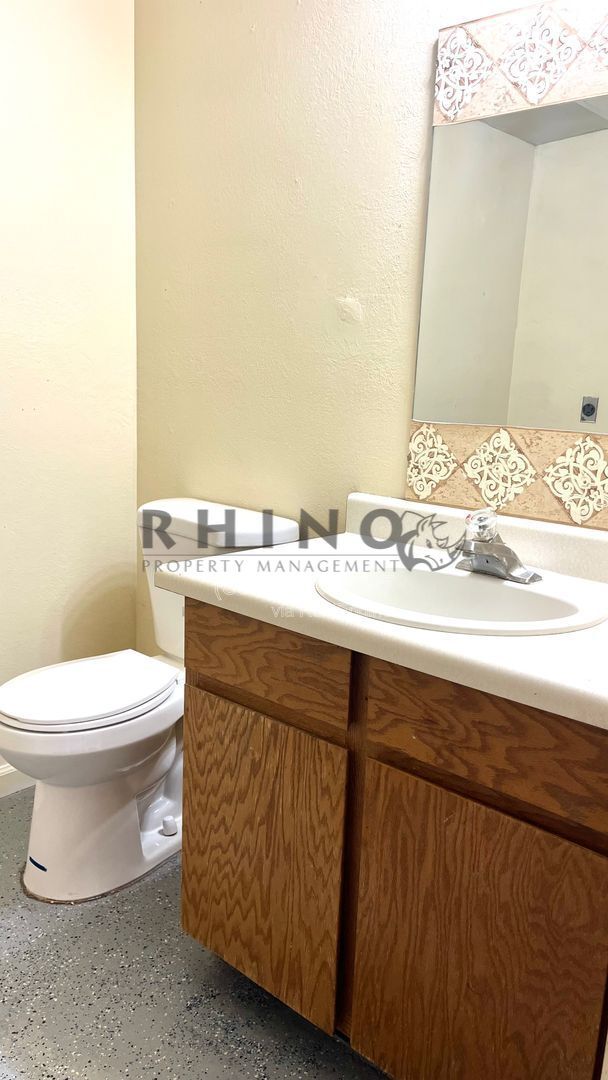 Building Photo - 449 N 1465 W